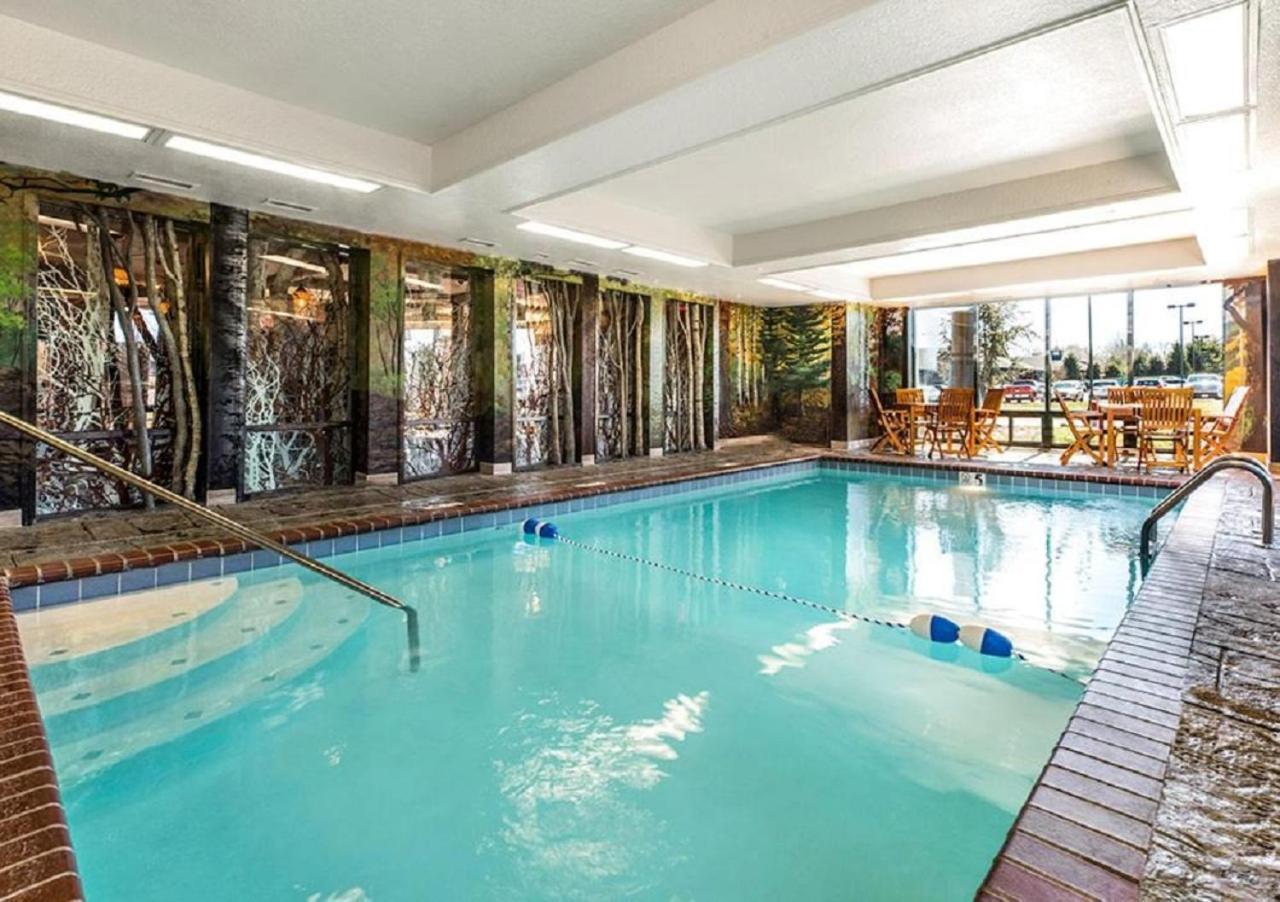 Bass Pro Shops Angler'S Lodge Springfield Bagian luar foto